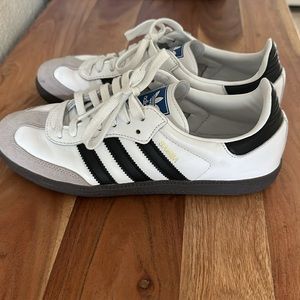 Adidas Samba sneakers like new!